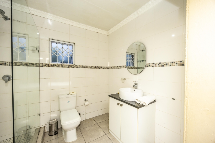 Commercial Property for Sale in Sunnyridge Eastern Cape